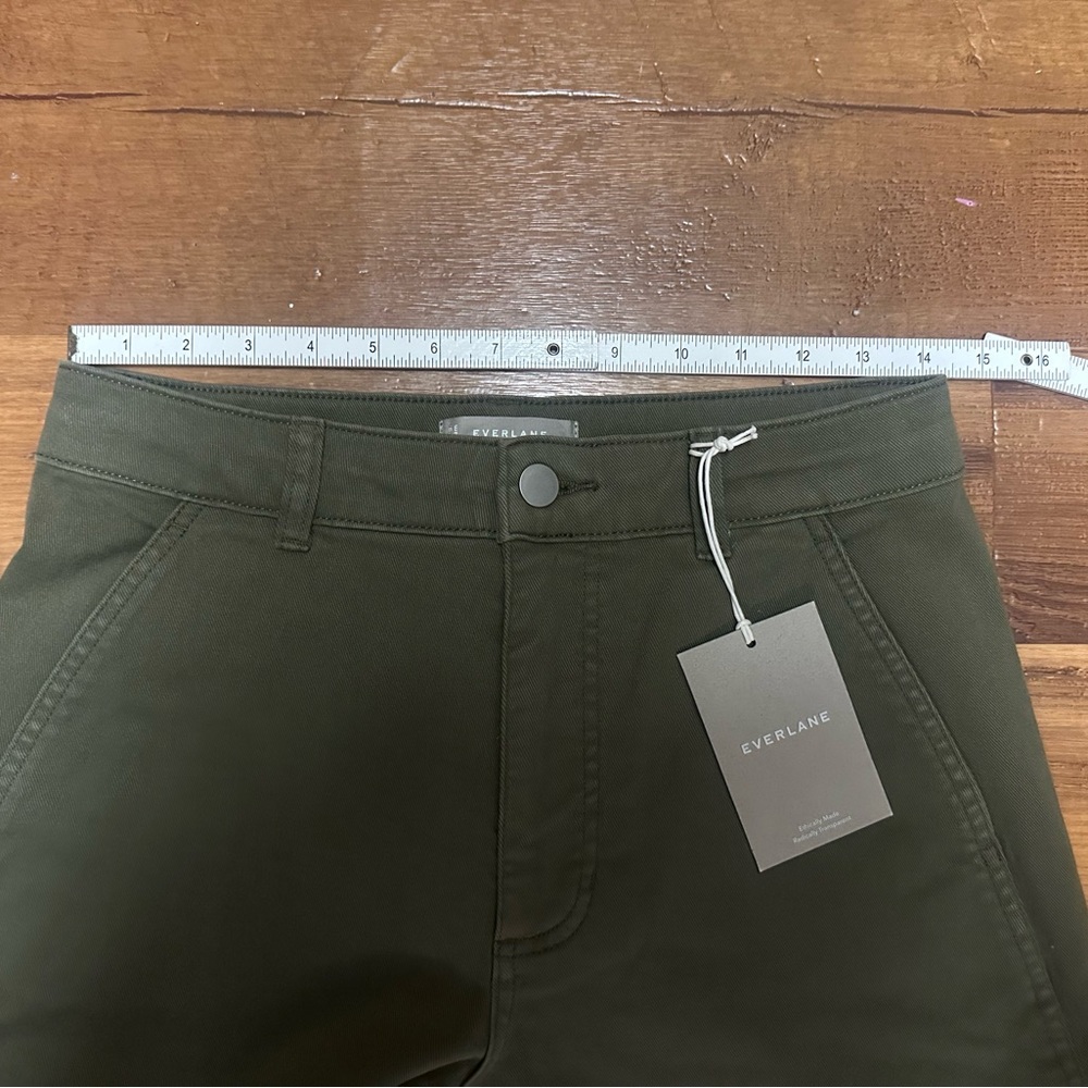 Everlane Utility Organic Cotton Barrel Pant - Picture 5 of 9